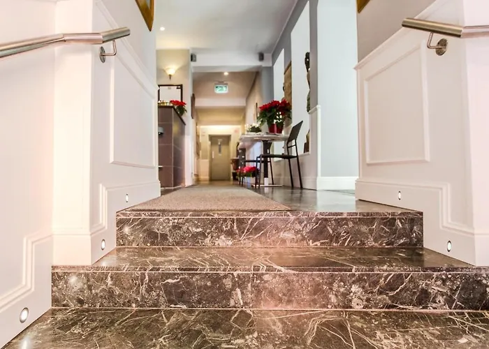 Hotel Nikolai 4*