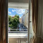 Otel Nikolai Münih
