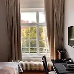 Nikolai Otel 4*